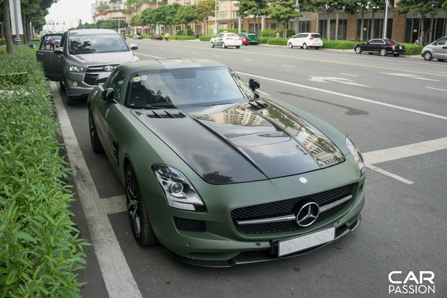 Sieu xe Mercedes-Benz SLS hang doc cua dai gia Trung Nguyen Dang Le Nguyen Vu-Hinh-3