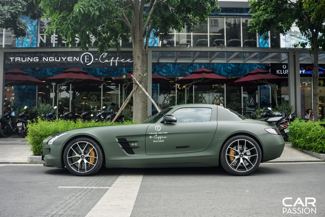 Sieu xe Mercedes-Benz SLS hang doc cua dai gia Trung Nguyen Dang Le Nguyen Vu-Hinh-7