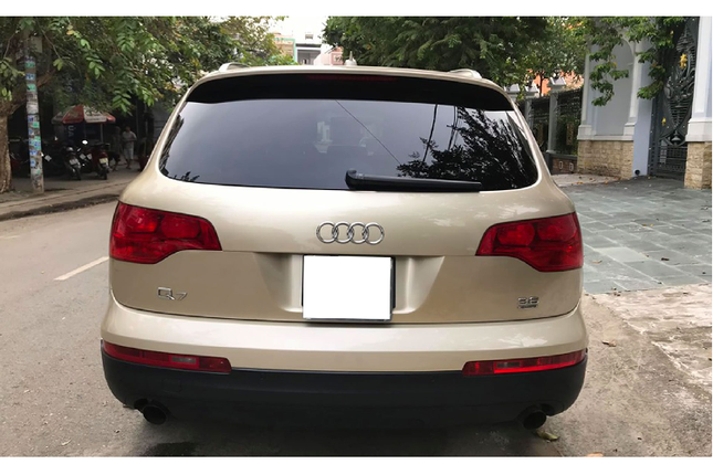 Xe sang Audi Q7 dung 13 nam gia chi 650 trieu tai Sai Gon-Hinh-8