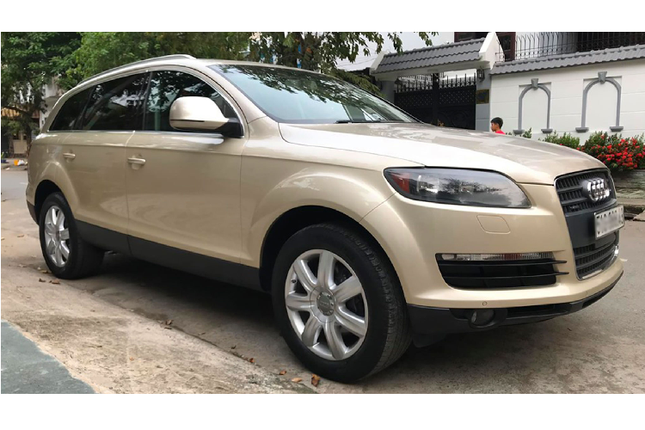 Xe sang Audi Q7 dung 13 nam gia chi 650 trieu tai Sai Gon-Hinh-9