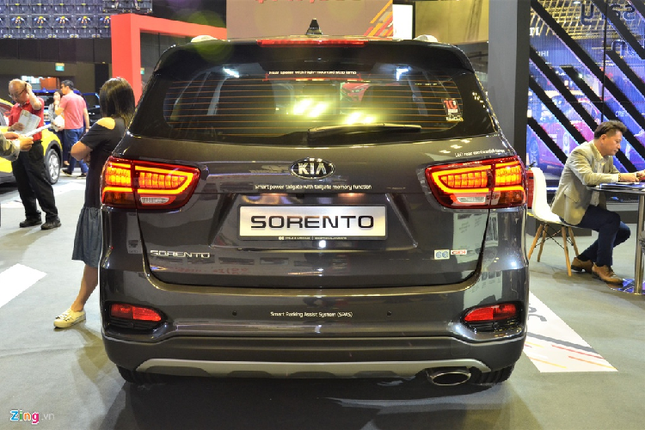 Soi Kia Sorento 2020 ban facelift gia 2,3 ty dong tai Singapore Motorshow 2020-Hinh-4