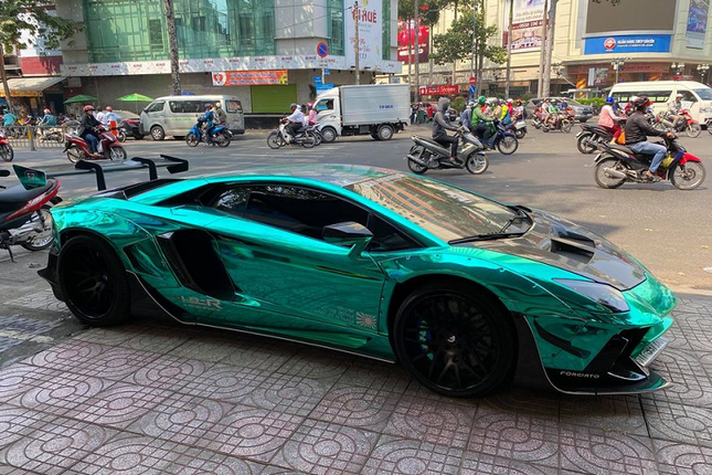 Lamborghini Aventador doc nhat Viet Nam thuoc ve tay choi Da Lat-Hinh-4