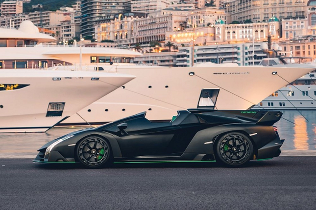 Hoang tu A Rap rao ban sieu xe Lamborghini Veneno 141 ty dong-Hinh-2