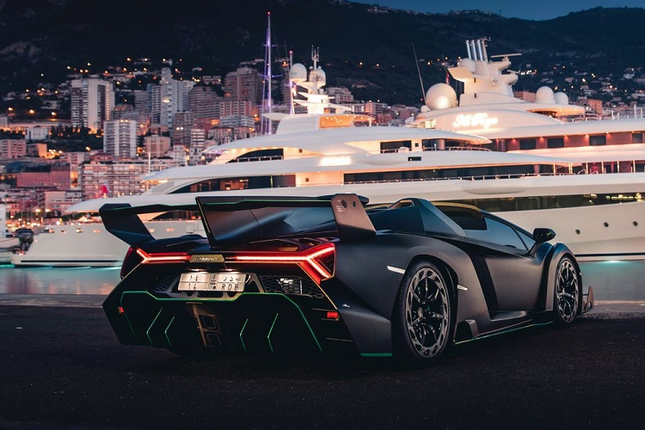 Hoang tu A Rap rao ban sieu xe Lamborghini Veneno 141 ty dong-Hinh-6