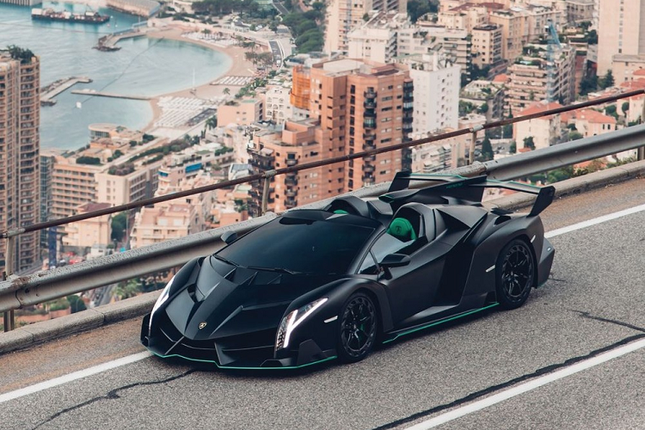 Hoang tu A Rap rao ban sieu xe Lamborghini Veneno 141 ty dong-Hinh-7