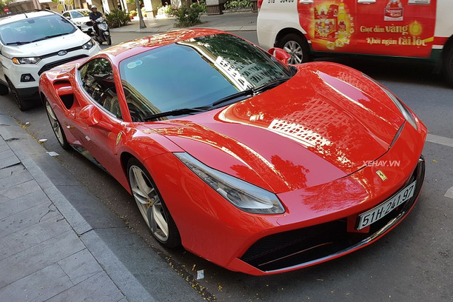 Thieu gia Phan Hoang cuoi sieu xe Lamborghini Huracan choi Tet-Hinh-7