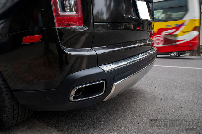 Rolls-Royce Cullinan 'do' Black Badge ca tinh giua Ha Noi-Hinh-6