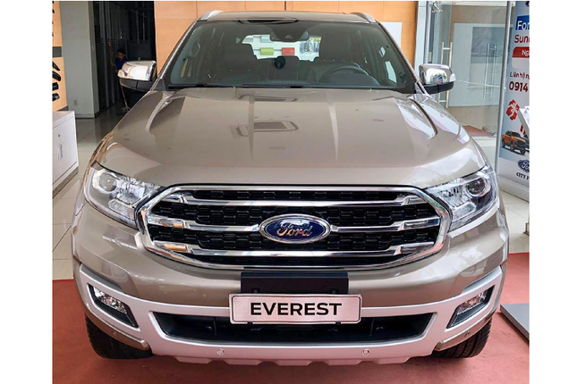 Sau Fortuner, den luot Ford Everest giam toi 100 trieu tai Viet Nam-Hinh-3