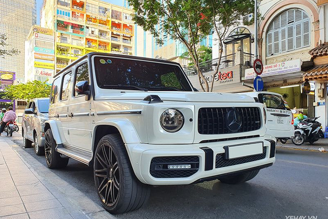 Ngam Mercedes-AMG G63 moi hon 10 ty tren pho Sai thanh