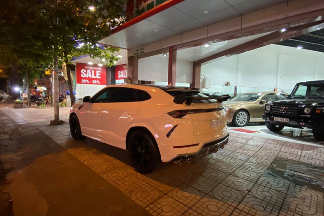 Lamborghini Urus hon 20 ty cua Minh Nhua duoc ban cho dai gia Bac Lieu-Hinh-6