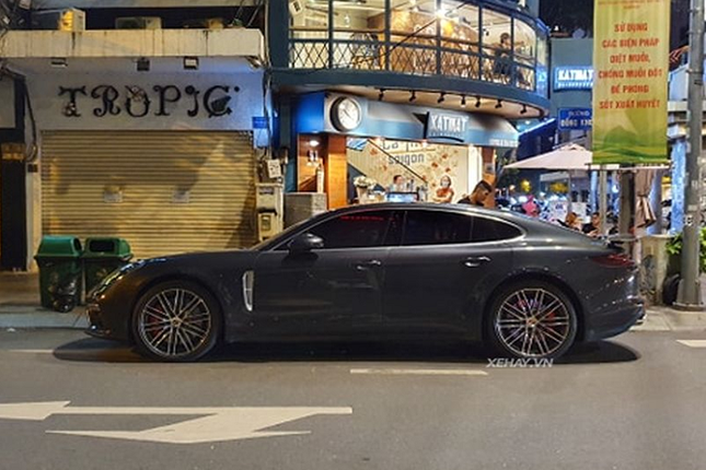 Ngam Porsche Panamera Turbo co gia hon 12 ty o Sai Gon