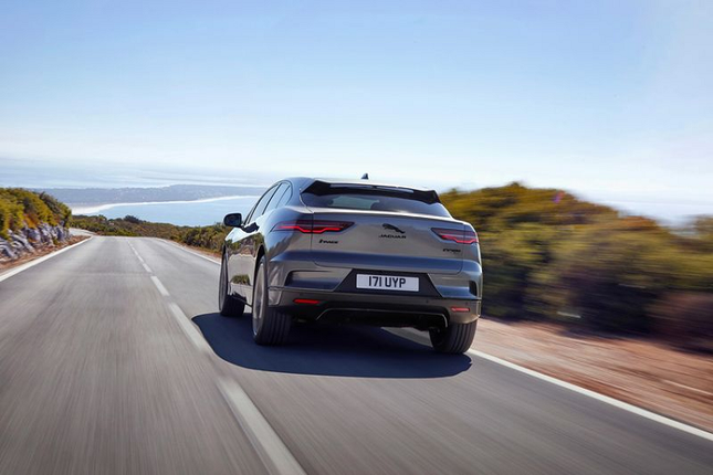 Jaguar I-Pace 2020 ban nang cap nhe co gia 1,94 ty dong-Hinh-5
