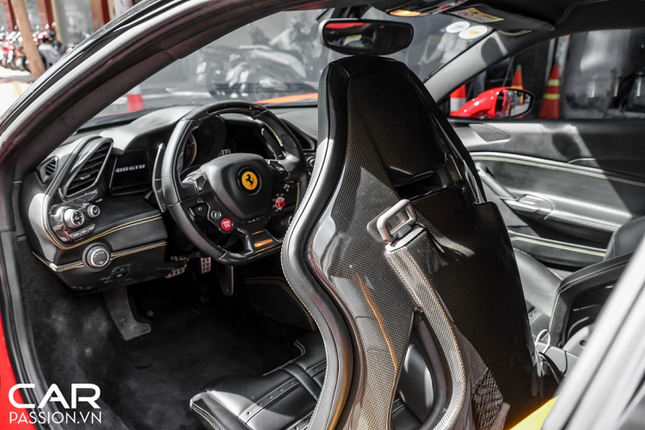 Di xem sieu xe Ferrari 488 do Liberty Walk doc nhat Viet Nam-Hinh-6