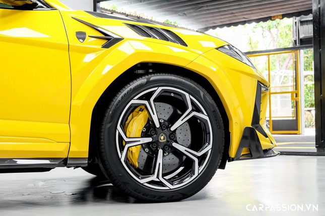 Can canh Lamborghini Urus Mansory Venatus duoc do voi gia 3 ty dong-Hinh-6