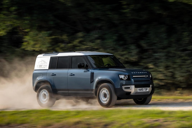 Can canh Land Rover phien ban Hard Top-Hinh-4