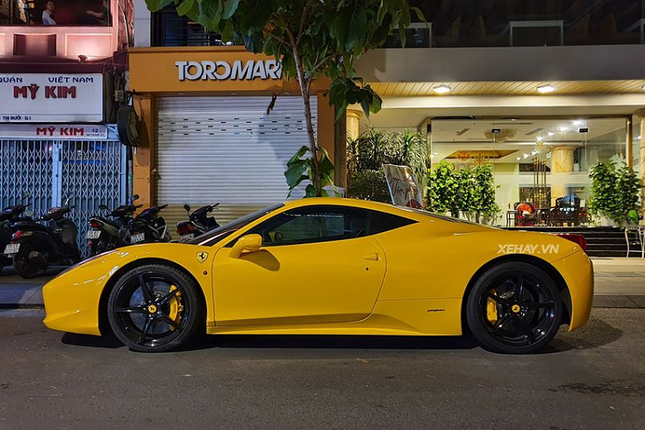 Can canh sieu xe Ferrari 458 Italia mau doc o Sai Gon co gia hon 5 ty-Hinh-4