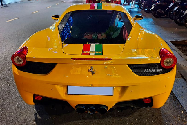 Can canh sieu xe Ferrari 458 Italia mau doc o Sai Gon co gia hon 5 ty-Hinh-5