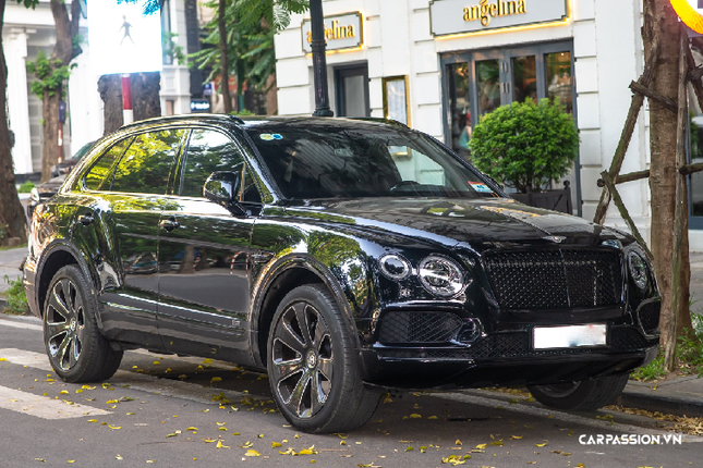 Can canh Bentley Bentayga Design Series gan 20 ty cua dai gia Ha Noi-Hinh-10