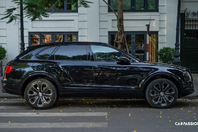 Can canh Bentley Bentayga Design Series gan 20 ty cua dai gia Ha Noi-Hinh-5