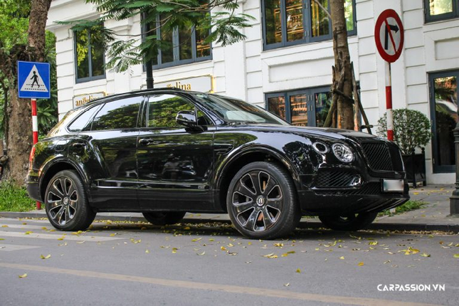 Can canh Bentley Bentayga Design Series gan 20 ty cua dai gia Ha Noi