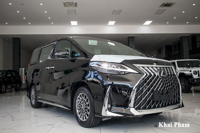 Lexus LM300h 2020 hon 10 ty dong tai Viet Nam co gi hay ho?