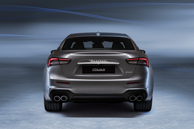 Hang xe Y ra mat xe lai Ghibli Hybrid 2021 dau tien trong lich su-Hinh-14