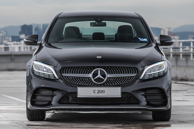 Ngam Mercedes-Benz C 200 AMG Line moi tu 59.000 USD tai Malaysia-Hinh-8