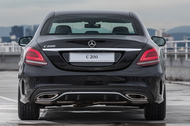 Ngam Mercedes-Benz C 200 AMG Line moi tu 59.000 USD tai Malaysia-Hinh-9