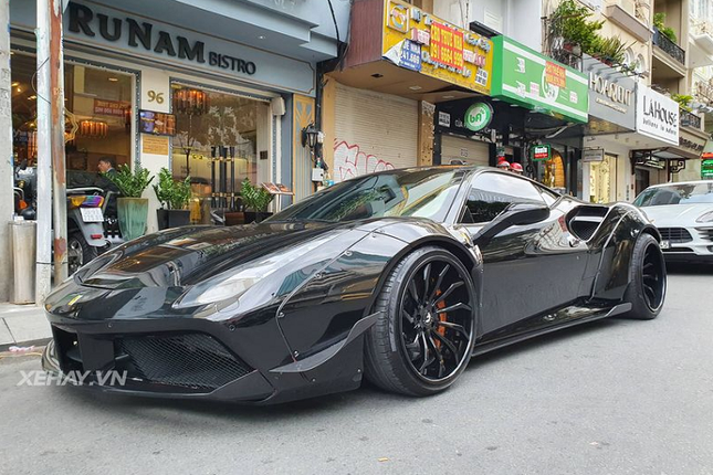 Ngam cuc pham sieu xe do Ferrari 488 GTB Liberty Walk-Hinh-3