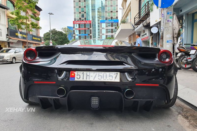 Ngam cuc pham sieu xe do Ferrari 488 GTB Liberty Walk-Hinh-5