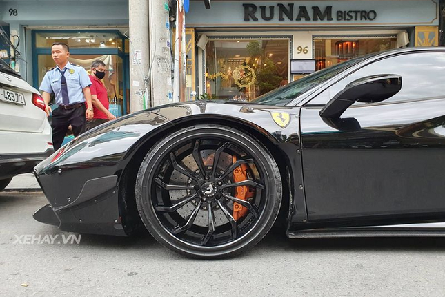 Ngam cuc pham sieu xe do Ferrari 488 GTB Liberty Walk-Hinh-6