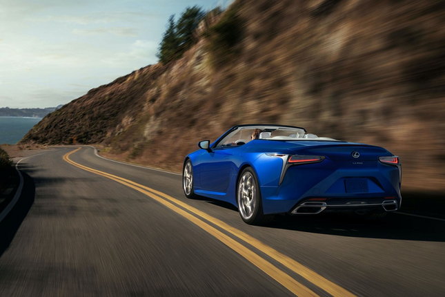 Can canh Lexus LC 500 Convertible 2021 co gia tu 2,3 ty-Hinh-3