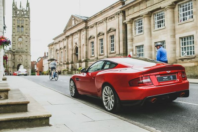 Ngam Aston Martin Callum Vanquish gioi han 25 chiec, gia 16,2 ty dong-Hinh-5
