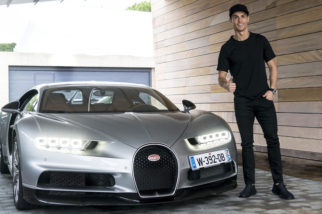 Can canh Bugatti Centodieci hon 200 ty dong cua sieu sao Ronaldo-Hinh-11