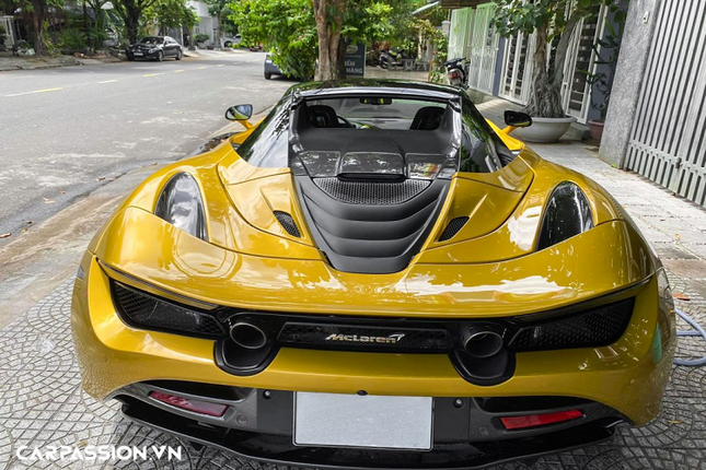 Can canh sieu xe McLaren 720S Spider dau tien tai Da Nang-Hinh-10