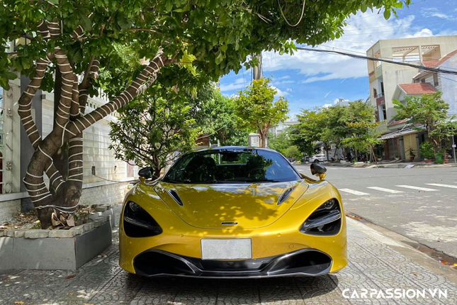 Can canh sieu xe McLaren 720S Spider dau tien tai Da Nang-Hinh-7