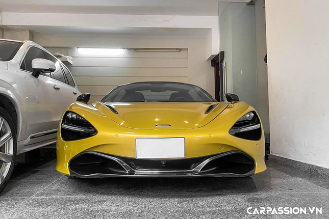 Can canh sieu xe McLaren 720S Spider dau tien tai Da Nang-Hinh-8