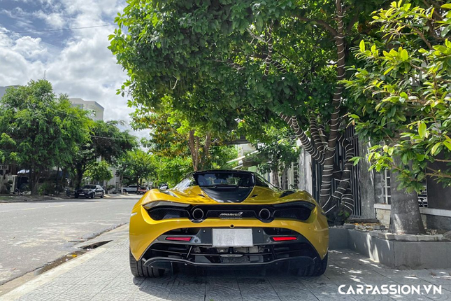 Can canh sieu xe McLaren 720S Spider dau tien tai Da Nang-Hinh-9