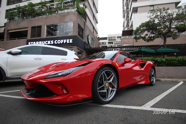 Can canh sieu xe Ferrari F8 Tributo gia hon 20 ty cua Cuong Do la