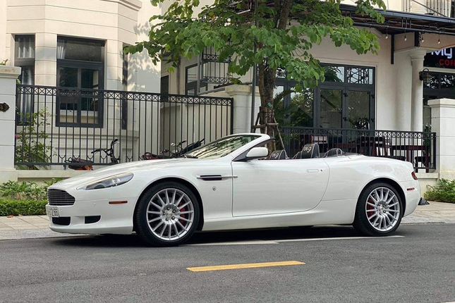 Aston Martin DB9 cua dai gia Trung Nguyen da ve chu moi o Hai Phong-Hinh-3