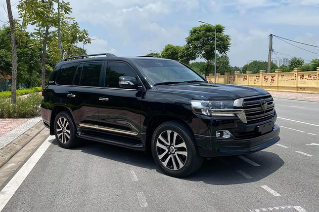 Can canh Toyota Land Cruiser 2018 nhap tu Nga co gia hon 6 ty