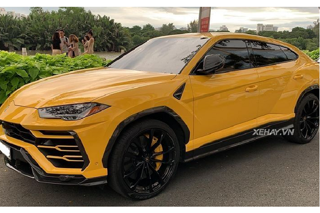 Dan choi Sai Gon chi hon 20 ty dat Lamborghini Urus ve nha