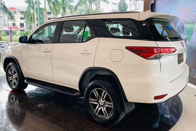 Toyota Fortuner 2020 tai Viet Nam giam ca tram trieu de xa hang-Hinh-2