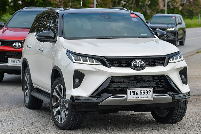 Toyota Fortuner 2020 tai Viet Nam giam ca tram trieu de xa hang-Hinh-4