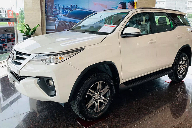 Toyota Fortuner 2020 tai Viet Nam giam ca tram trieu de xa hang