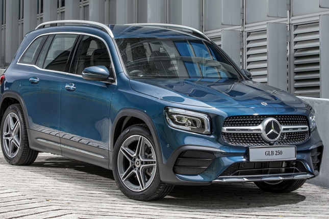 Mercedes-Benz GLB tu 65.000 USD tai Malaysia khac gi Viet Nam?-Hinh-5