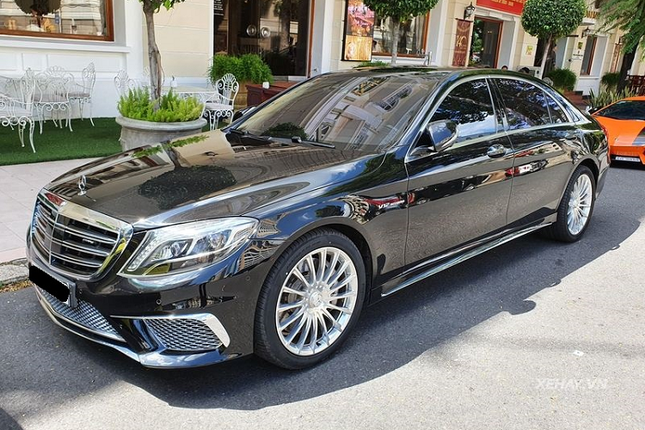 Ngam Mercedes-AMG S65 'doc' co gia hon 12 ty