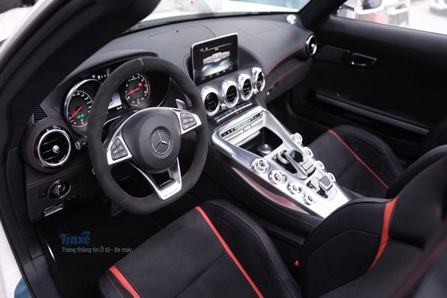 Can canh xe Mercedes-AMG GT Roadster gia hon 10 ty cua dai gia Sai Gon-Hinh-6