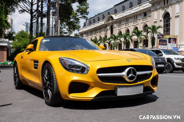 Mercedes-AMG GT S hang hiem noi bat tren pho Sai Gon-Hinh-2