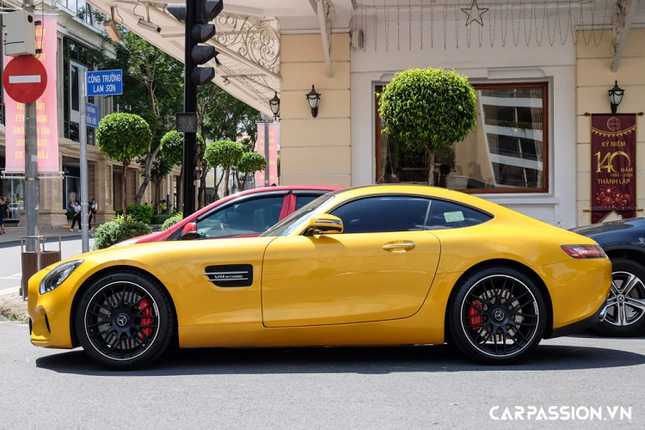 Mercedes-AMG GT S hang hiem noi bat tren pho Sai Gon-Hinh-9